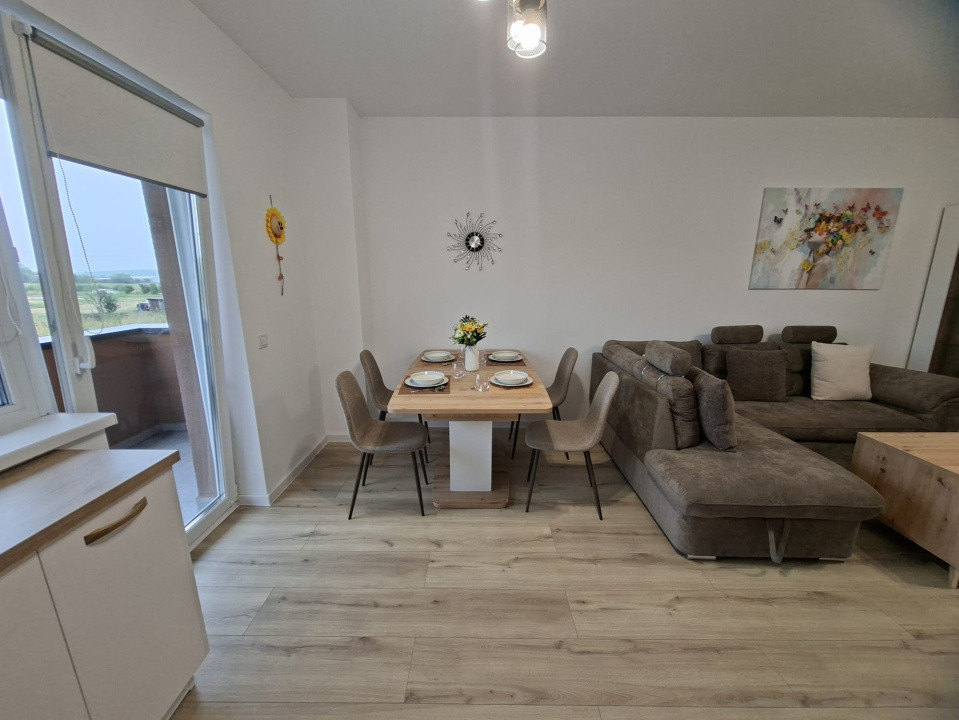 Apartament 3 camere de închiriat - modern - prima inchiriere