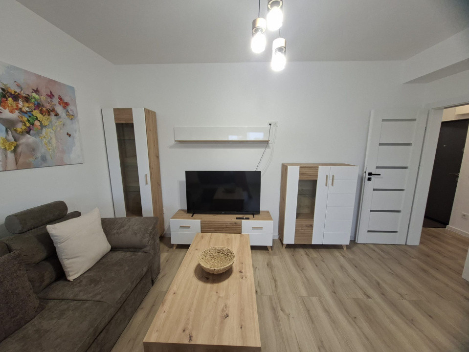 Apartament 3 camere de închiriat - modern - prima inchiriere