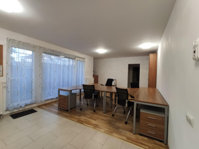 Spațiu de birouri de închiriat – cu terasă privată – zona Kaufland Alba Iulia