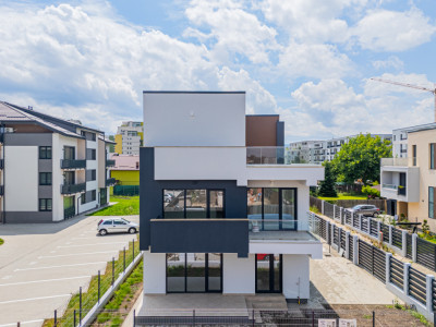 Casă duplex de vânzare în Brașov – zona Tractorul, aproape de Coresi Mall 