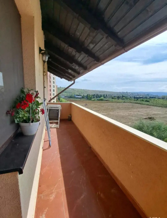 Apartament cu 3 camere, cu mansarda, mobilat, zona Lunca Cetatuii, Iasi.