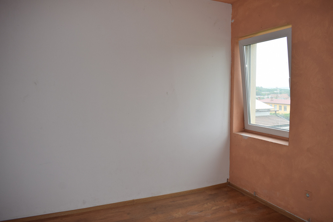 Spațiu comercial de închiriat – 128 mp utili | Cisnădie, zonă industrială 