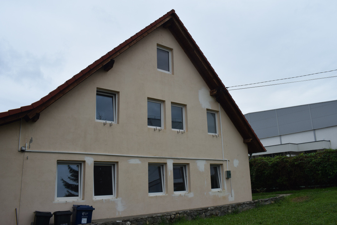 Spațiu comercial de închiriat – 128 mp utili | Cisnădie, zonă industrială 