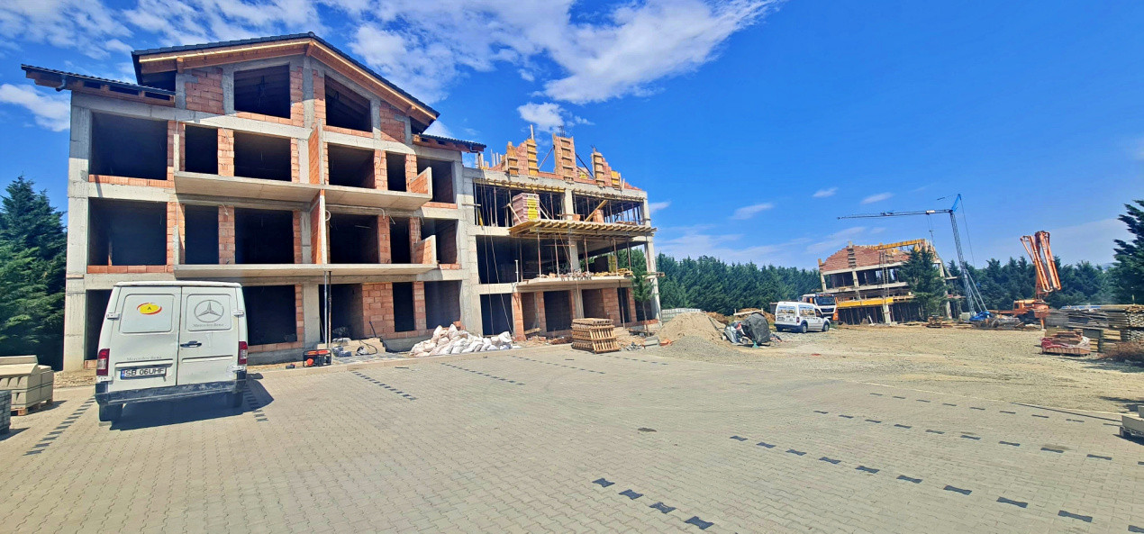 Apartament 3 camere, două băi, terasă mare-Natura la tine acasă! Cristian-SiBiU