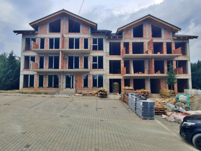 Apartament 3 camere, două băi, terasă mare-Natura la tine acasă! Cristian-SiBiU