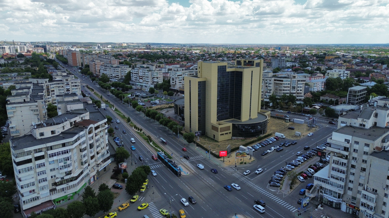 Apartament Calea Bucuresti, 74 mp total, priveliste deosebita
