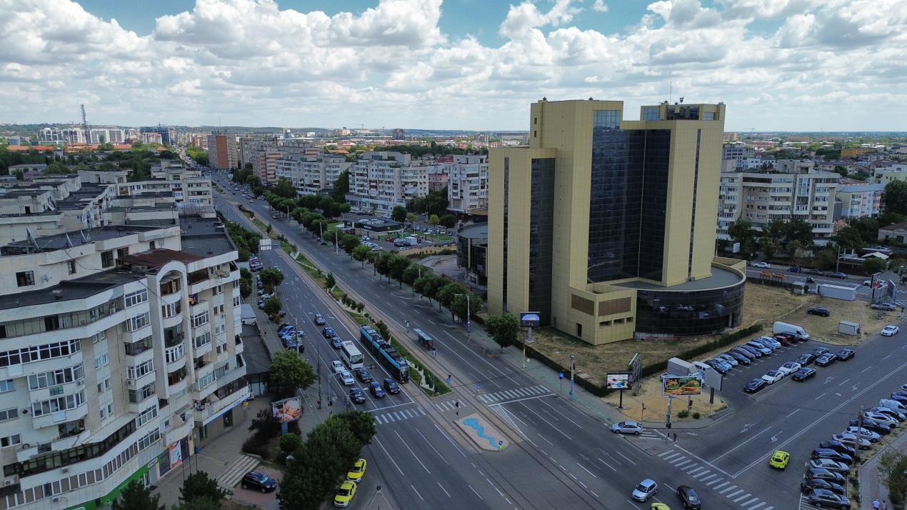 Apartament Calea Bucuresti, 74 mp total, priveliste deosebita
