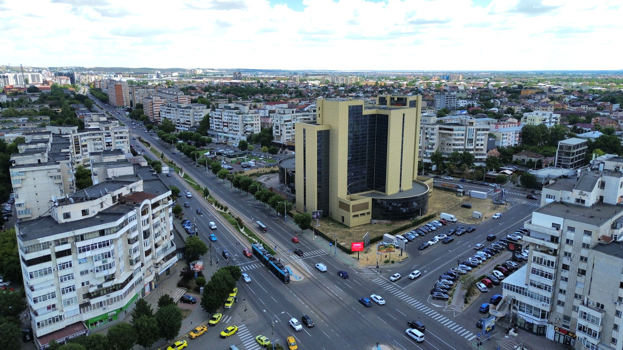 Apartament Calea Bucuresti, 74 mp total, priveliste deosebita