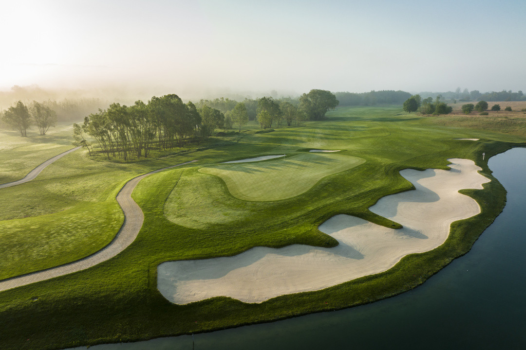 ZALA SPRINGS GOLF RESORT – Un univers dedicat rafinamentului și investiției