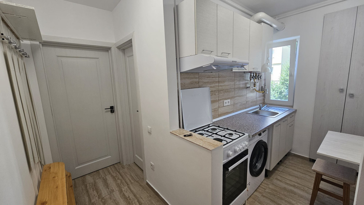 Apartament 2 camere de închiriat | etaj 1 | zona Cedonia 