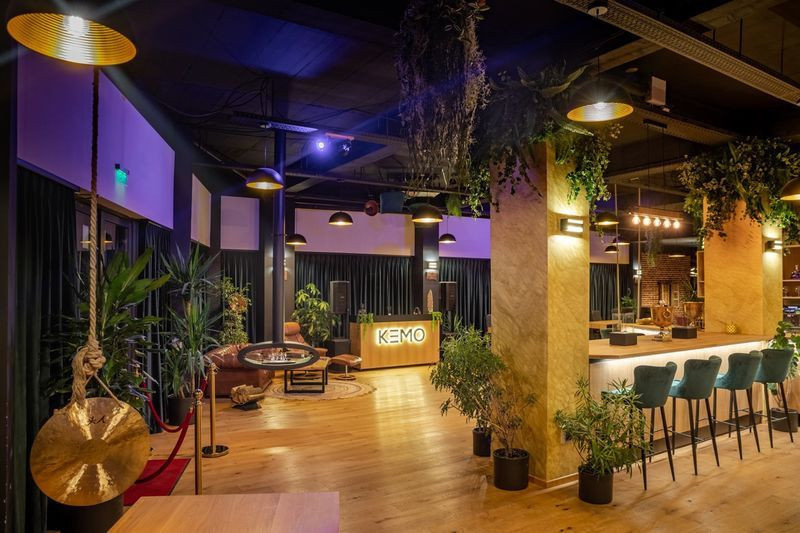 Spatii birouri de inchiriat coworking utilitati incluse Arhitectilor