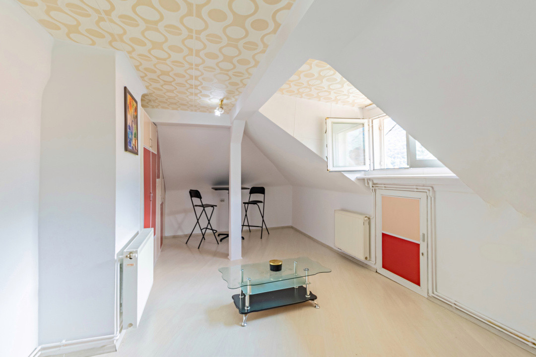 INVESTITIE - Garsoniera in Centrul Istoric - Priveliste Panoramică