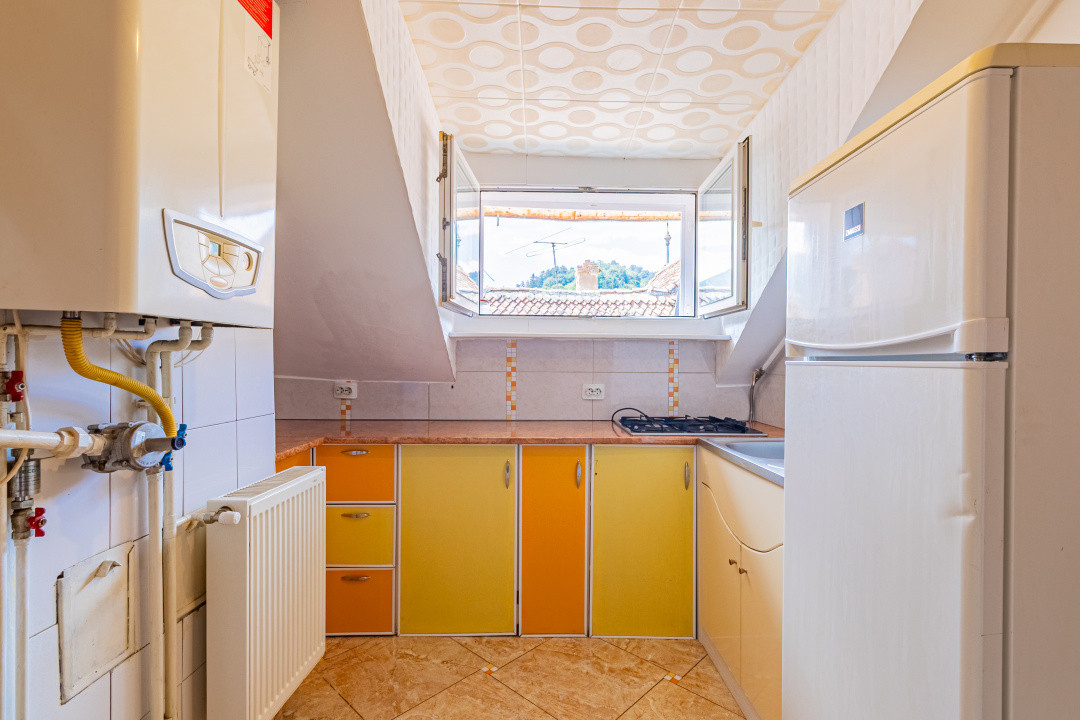 INVESTITIE - Garsoniera in Centrul Istoric - Priveliste Panoramică