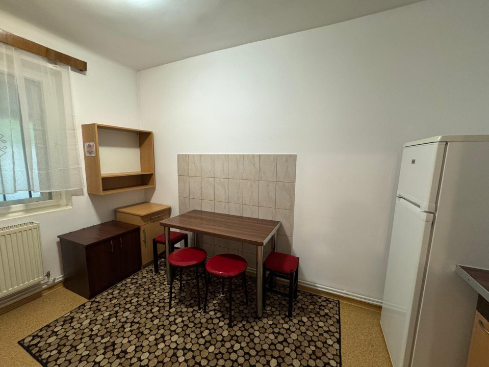 Inchiriere Apartament 2 camere la casa - Trei Stejari