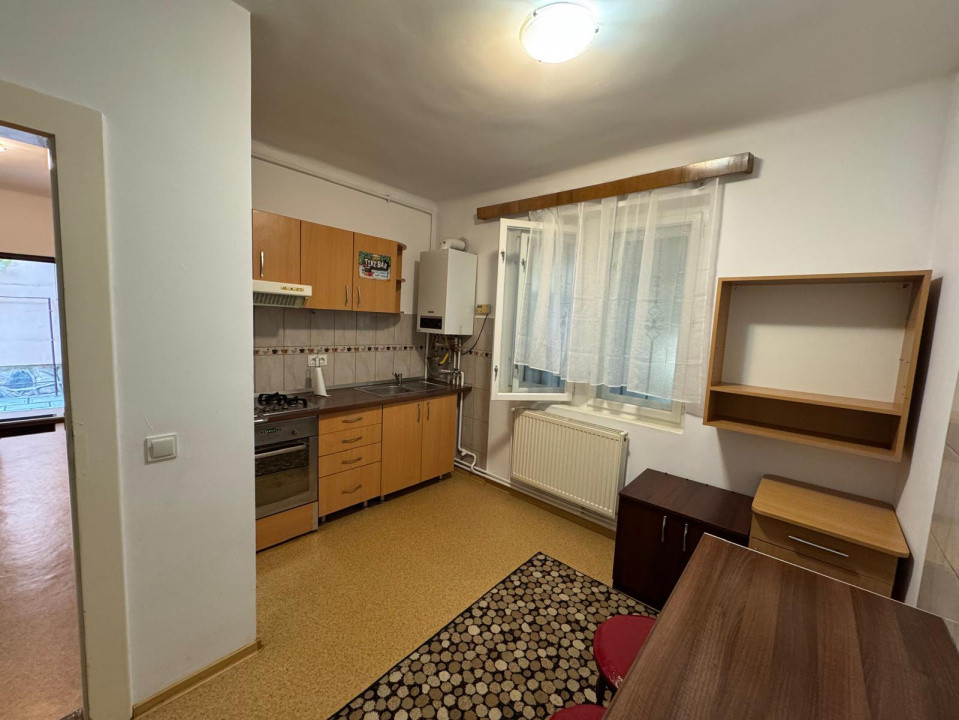 Inchiriere Apartament 2 camere la casa - Trei Stejari