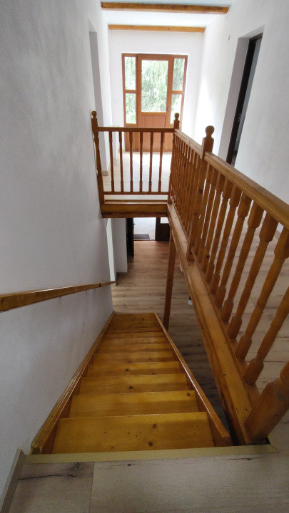  Vila de poveste din Valea Avrigului de vanzare