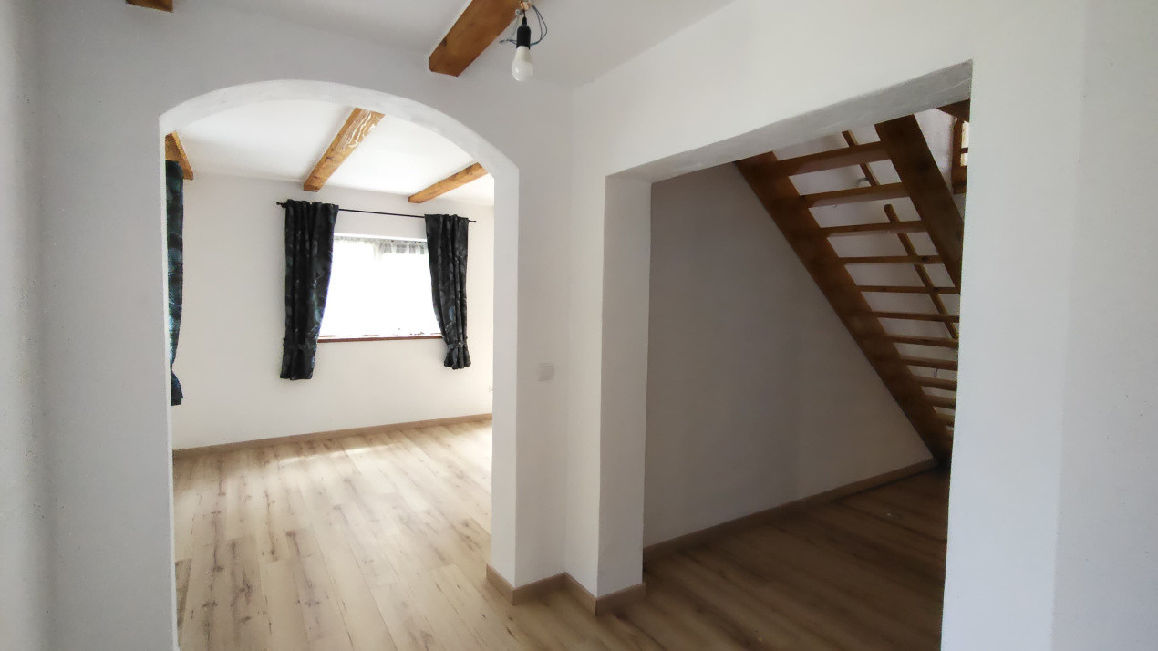  Vila de poveste din Valea Avrigului de vanzare