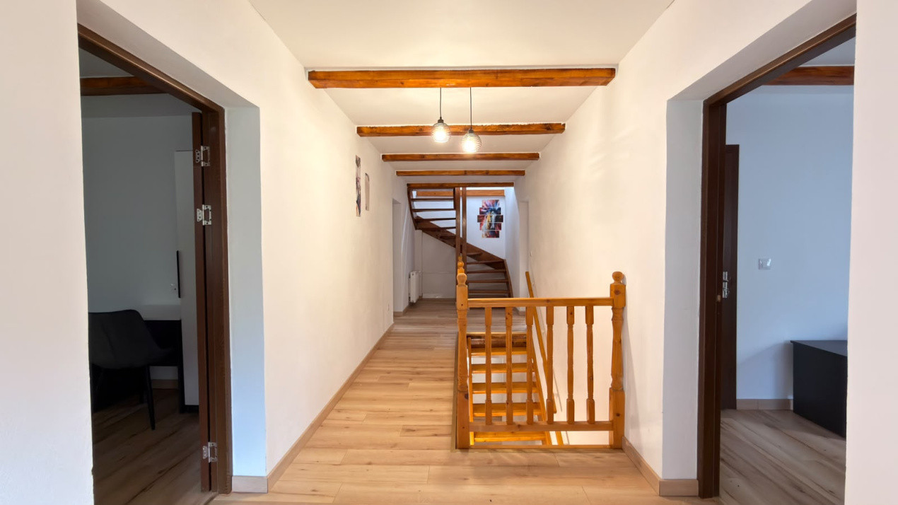  Vila de poveste din Valea Avrigului de vanzare