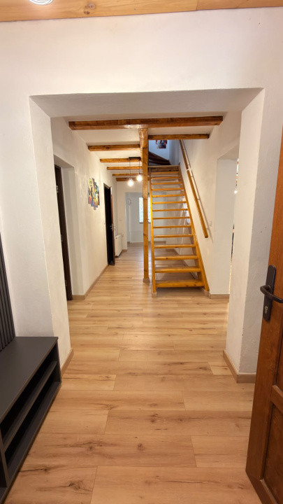  Vila de poveste din Valea Avrigului de vanzare