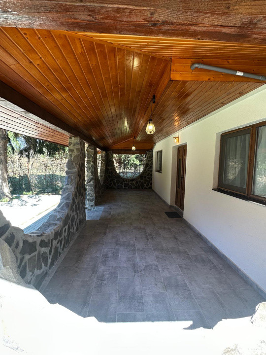  Vila de poveste din Valea Avrigului de vanzare