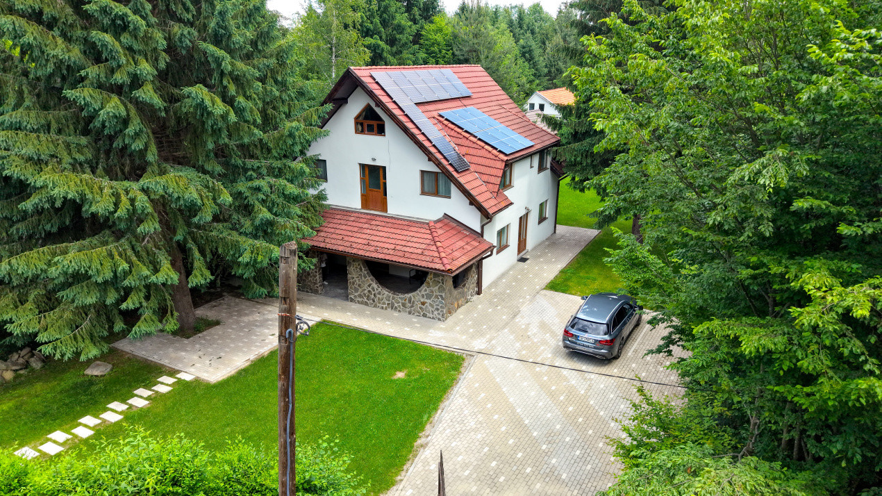  Vila de poveste din Valea Avrigului de vanzare