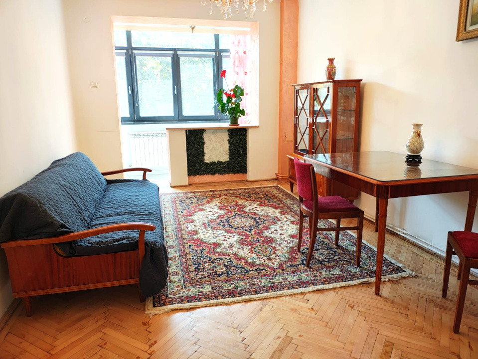Bijuterie ascunsă în inima Craiovei – Apartament romantic, 2 camere! 