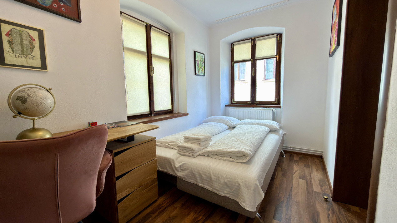 Apartament Premium de Închiriat – 3 Camere + Terasă, Ultracentral