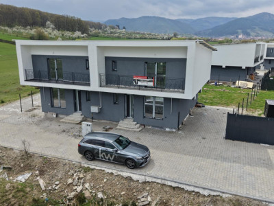 Duplex de vanzare zona Tropinii Vechi