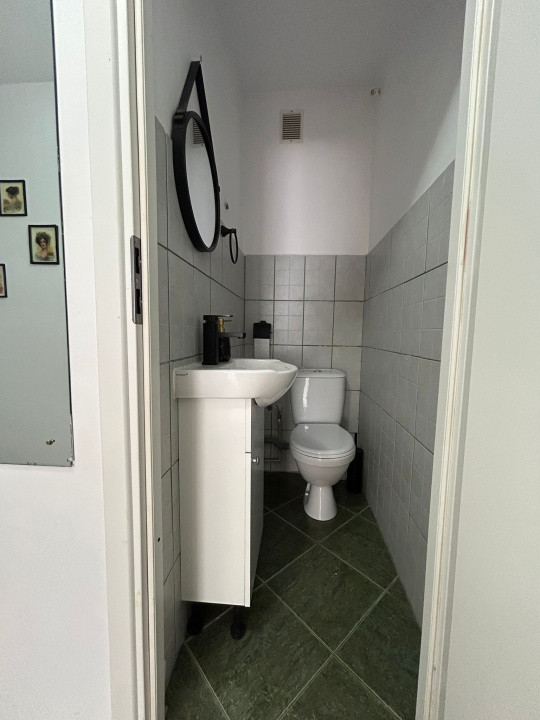 Apartament de inchiriat - 4 camere decomandat, zona centrala