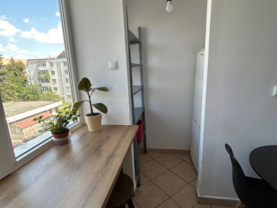 Apartament de inchiriat - 4 camere decomandat, zona centrala