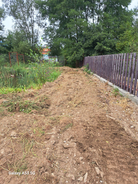 Vând teren 1.534 mp în Tocile, Sadu – utilități și priveliște deosebită