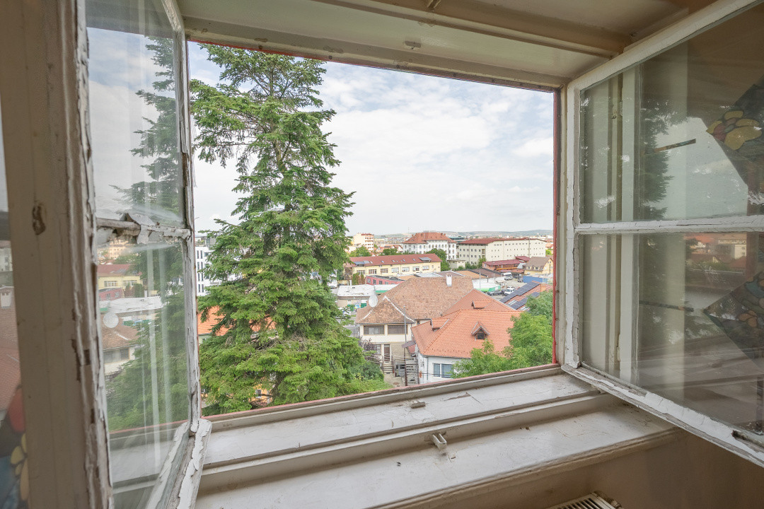 Apartament cu priveliște superbă în zonă centrală!