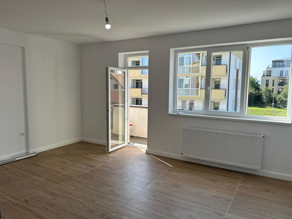 Apartament 1 Cameră Etaj 2 lift - Lângă Transport Public și Magazine, 