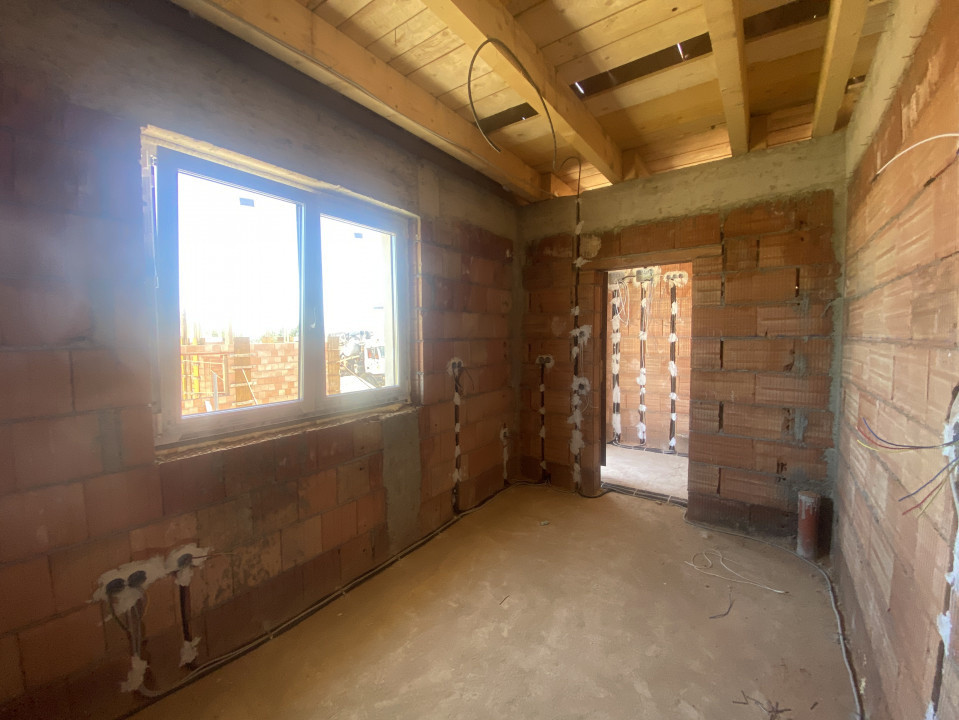Casa vanzare 3 camere teren 325mp pe un nivel zona Arhitectilor Sibiu