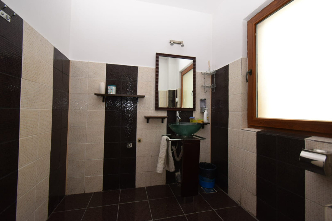 Casa Moderna 4 camere, 212 mp, mobilata, teren 377 mp