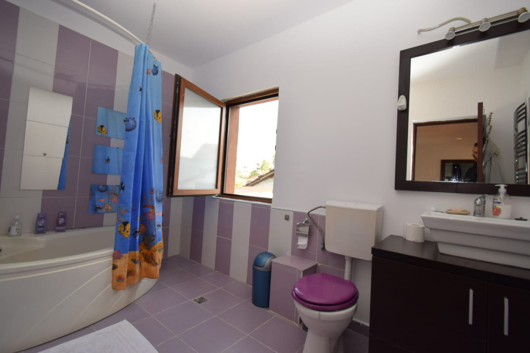 Casa Moderna 4 camere, 212 mp, mobilata, teren 377 mp