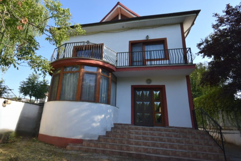 Casa Moderna 4 camere, 212 mp, mobilata, teren 377 mp