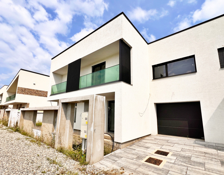 De vânzare casă tip duplex cu garaj în Selimbăr, Sibiu – construcție premium 