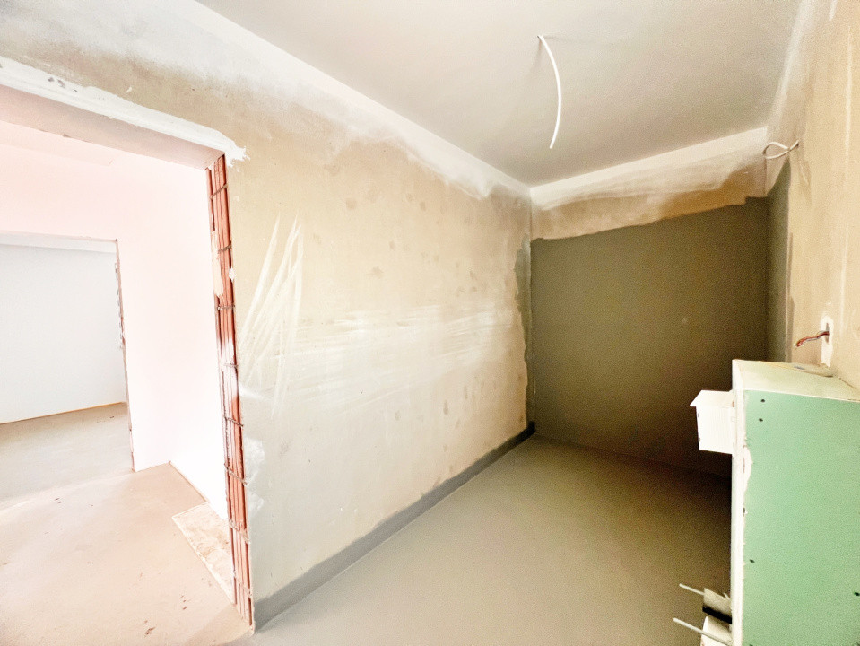 De vânzare casă tip duplex cu terasă, curte și anexă în Selimbăr, Sibiu 