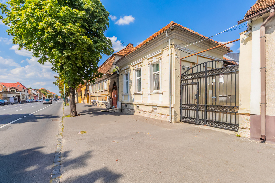 Pachet 2 Garsoniere, zonă centrală, reședință / investiție, Brasov, COMISION 0%