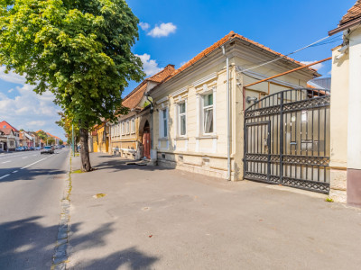 Pachet 2 Garsoniere, zonă centrală, reședință / investiție, Brasov, COMISION 0%