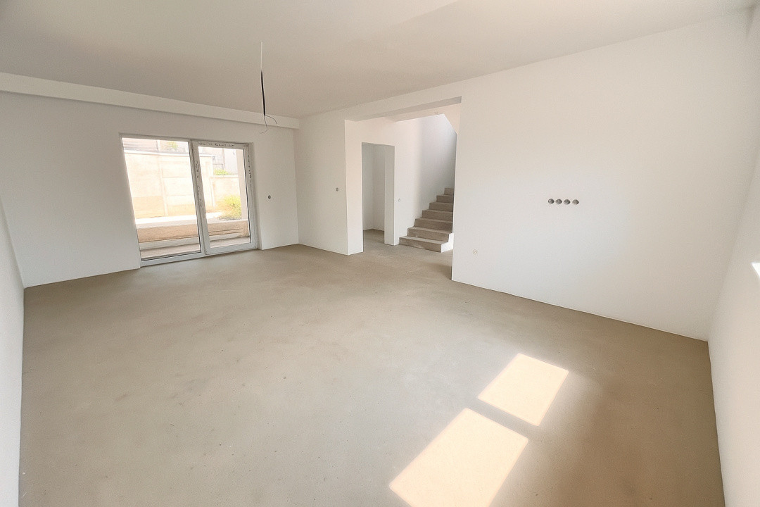 De închiriat/vânzare. Casă tip duplex în Șelimbăr, la câteva minute de Sibiu