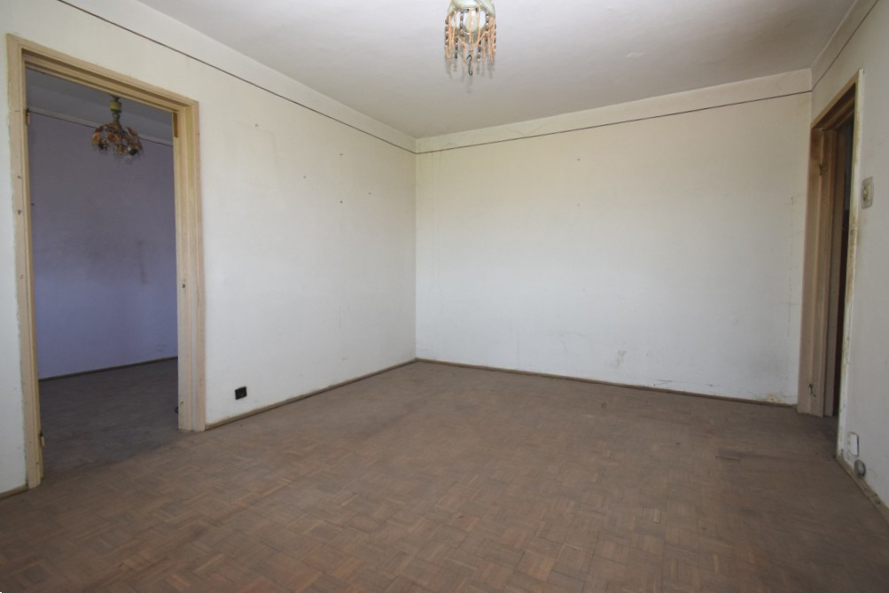 Apartament 2 camere semidecomandat, pret de garsoniera !