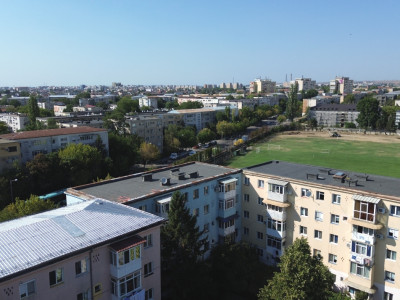 Apartament 2 camere semidecomandat, pret de garsoniera !