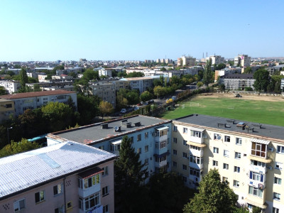 Apartament 2 camere semidecomandat, pret de garsoniera !