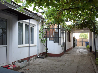 Casa 4 Dormitoare 166 mp Utili Mobilata Utilata Ecaterina Teodoroiu