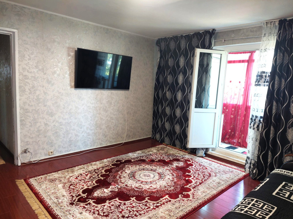 Apartament 3 camere, zona centrala, 67 mp