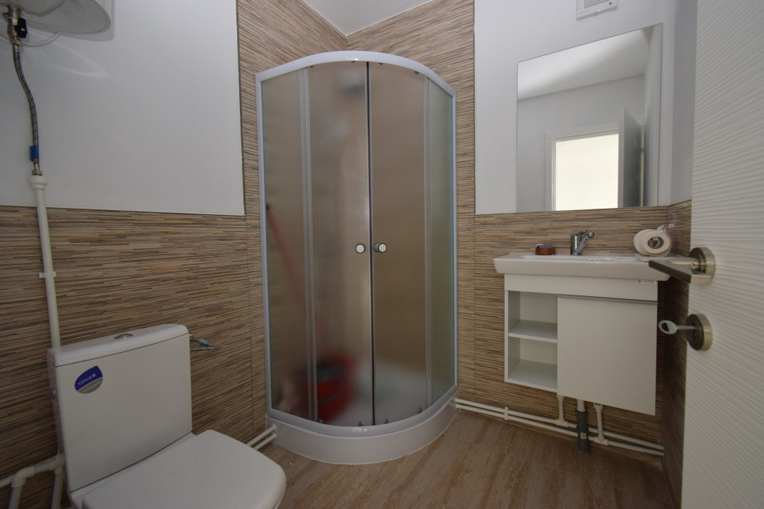 Spatiu comercial, vis a vis de Piata Centrala, 30 mp, aer conditionat
