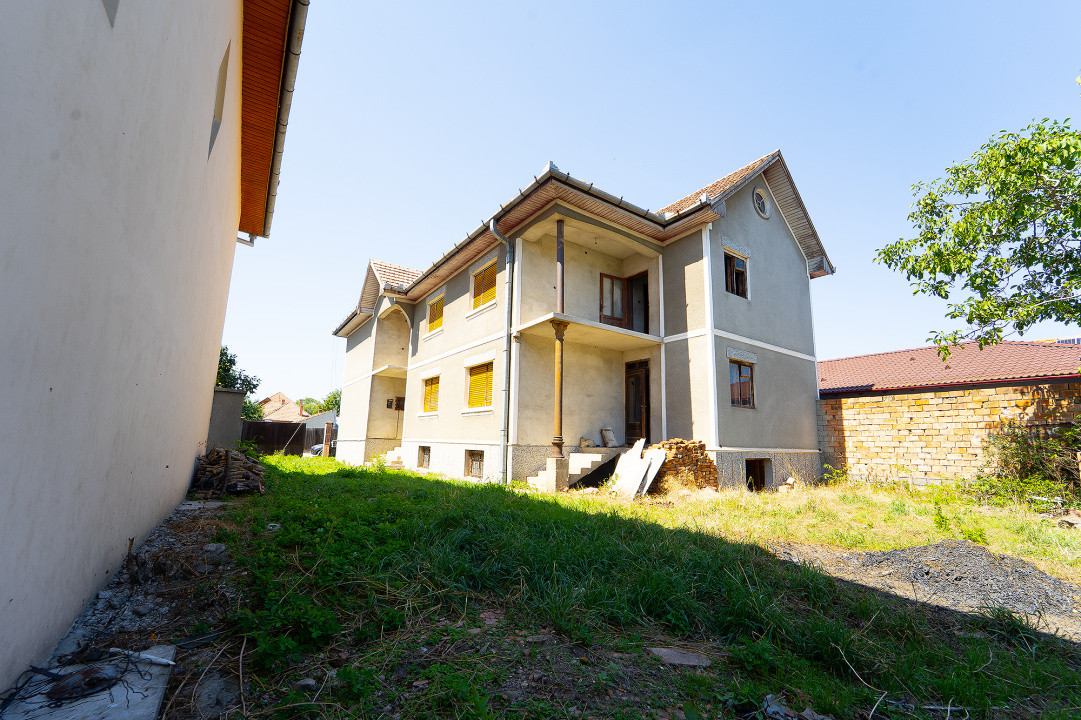 Casă cu personalitate și potențial în Sebeș – ideală pentru locuință de familie 