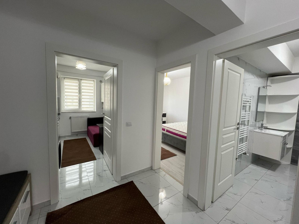 Apartament cu o cameră decomandat de închiriat-Complex Panoramic